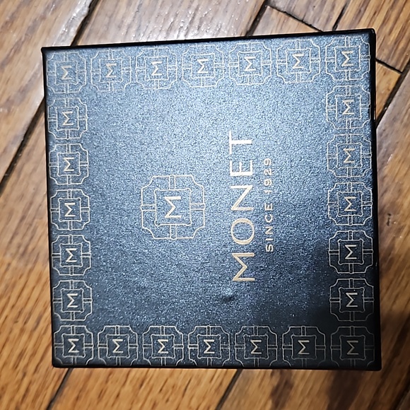 Monet Compact Double Mirror Gold Tone Swans With A Pearl - Picture 4 of 4